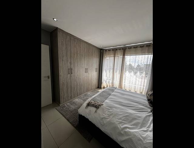 2 BEDROOM APARTMENT FOR SALE IN FOURWAYS